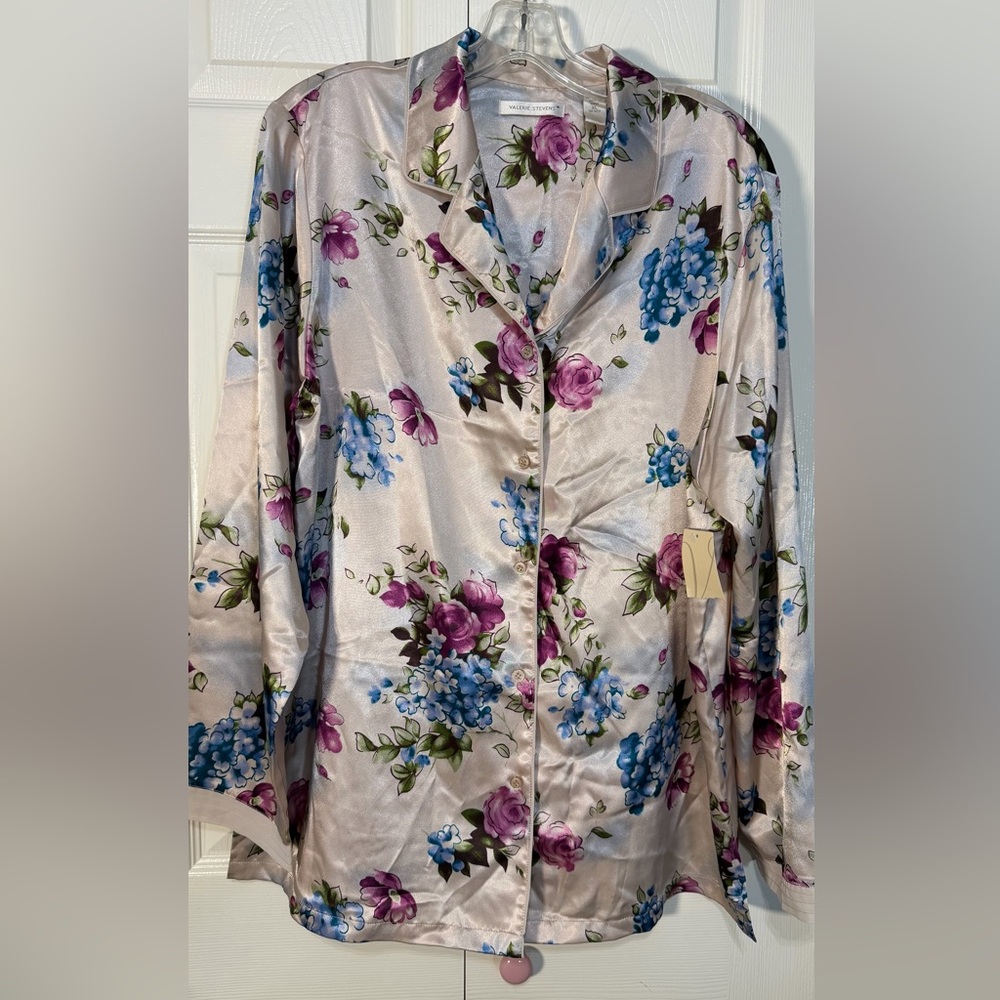 Valerie Stevens Intimates Women's PJ Top Only Multi Floral Size‎ XL